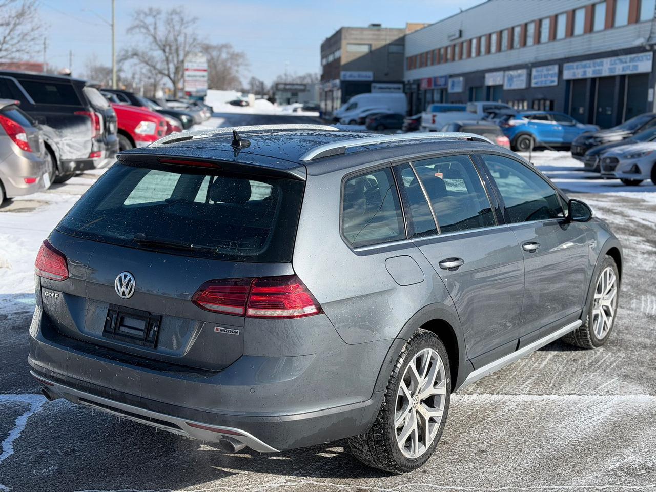 2019 Volkswagen Golf Alltrack TSI SE Photo