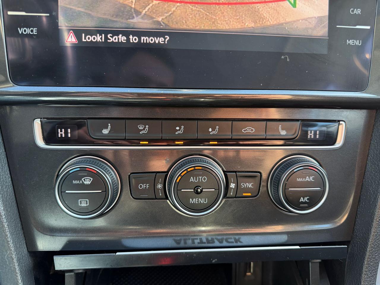 2019 Volkswagen Golf Alltrack TSI SE Photo