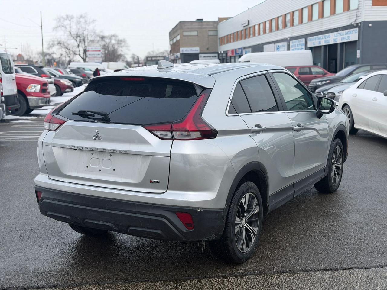 2022 Mitsubishi Eclipse Cross ES Photo3