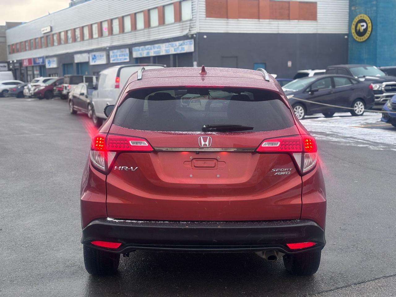 2019 Honda HR-V Sport Photo4