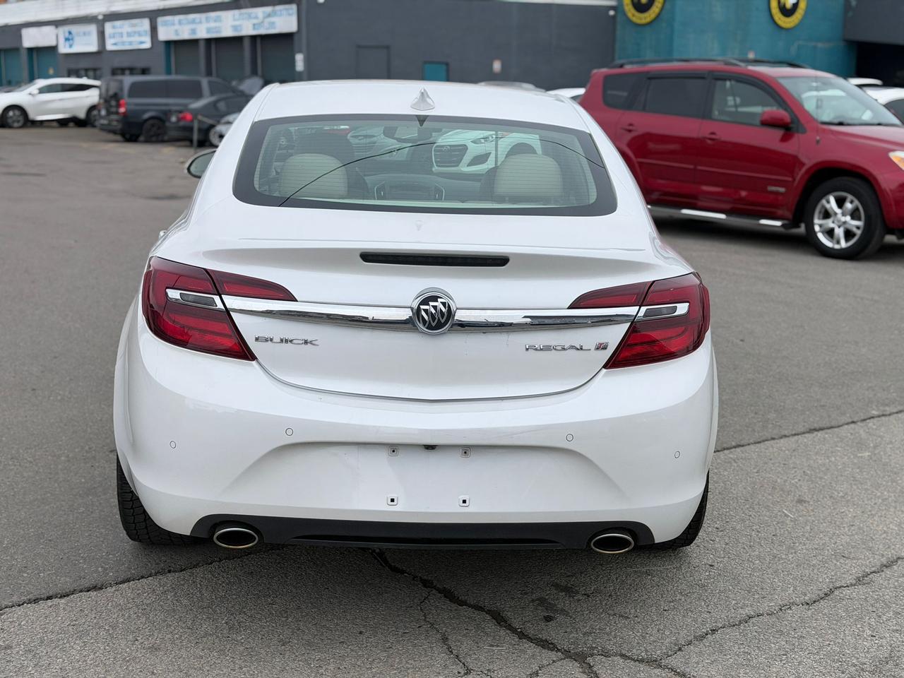 2016 Buick Regal Premium II Photo4