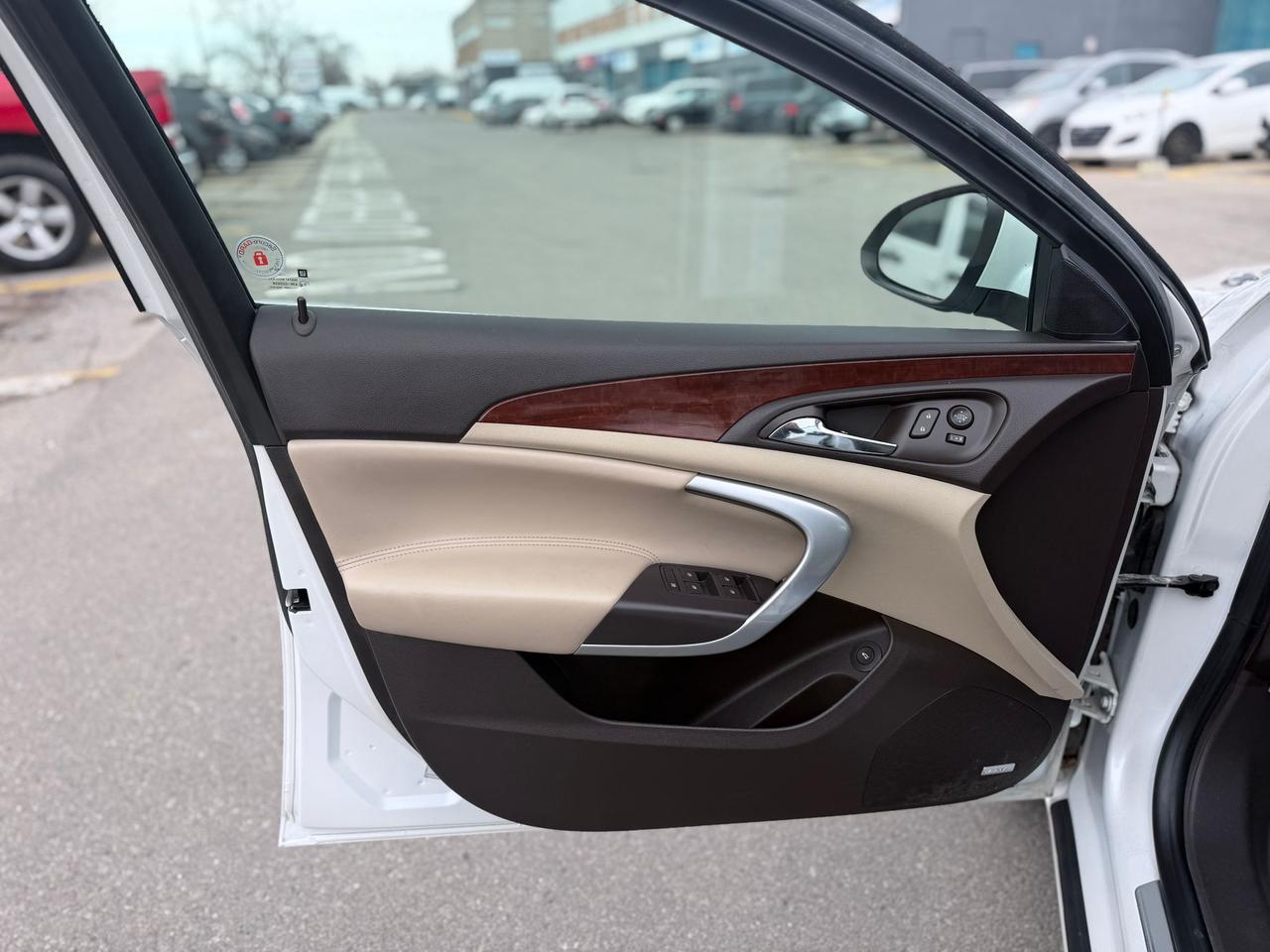 2016 Buick Regal Premium II Photo