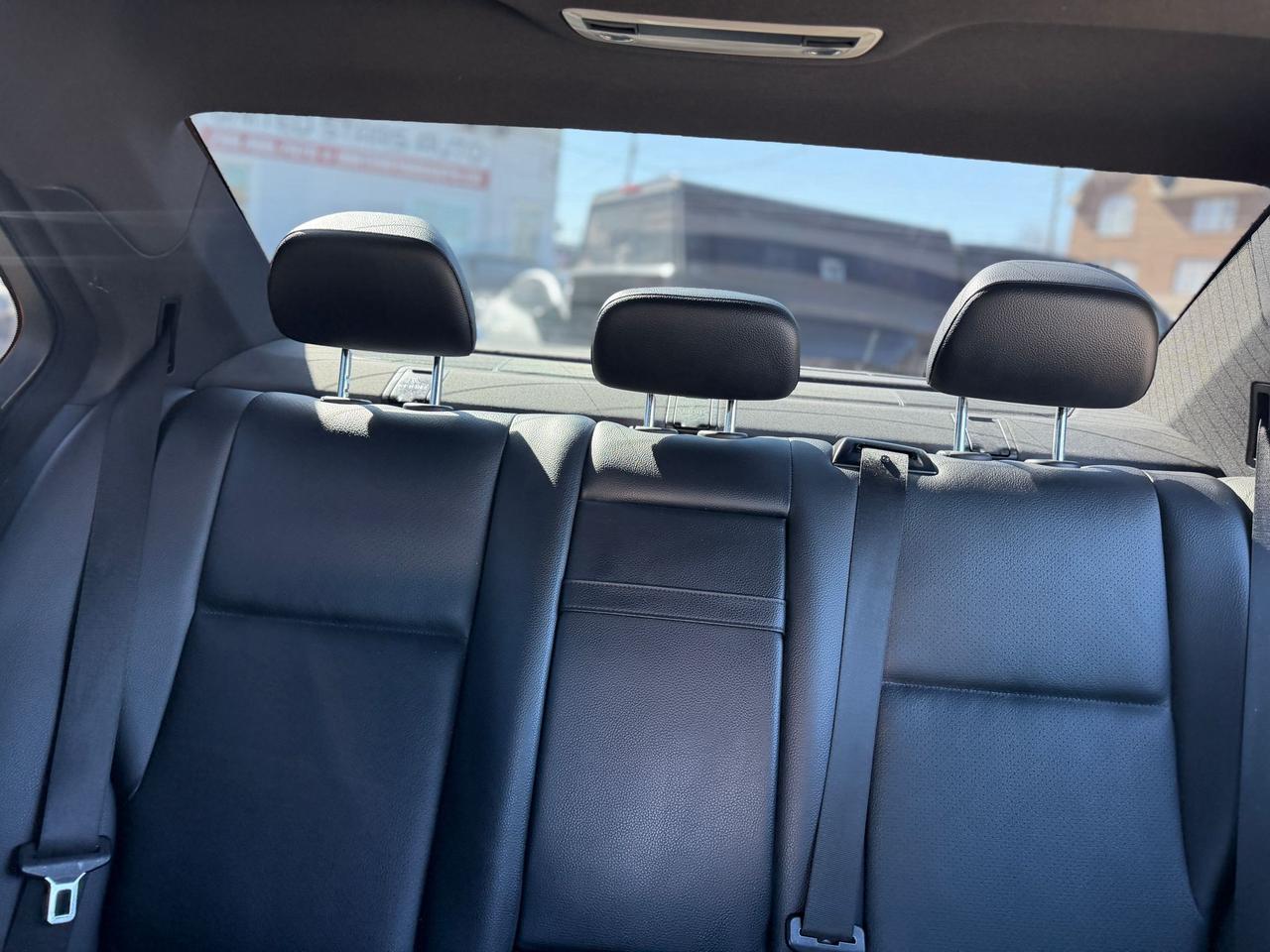 2014 Mercedes-Benz C-Class C300  Sport Photo