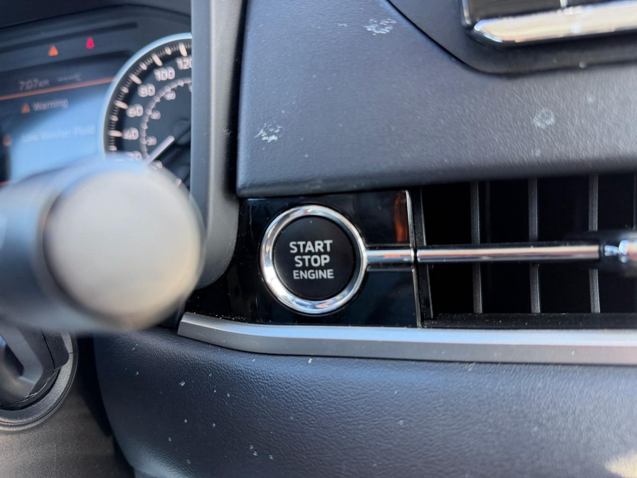 2022 Mitsubishi Outlander ES Photo