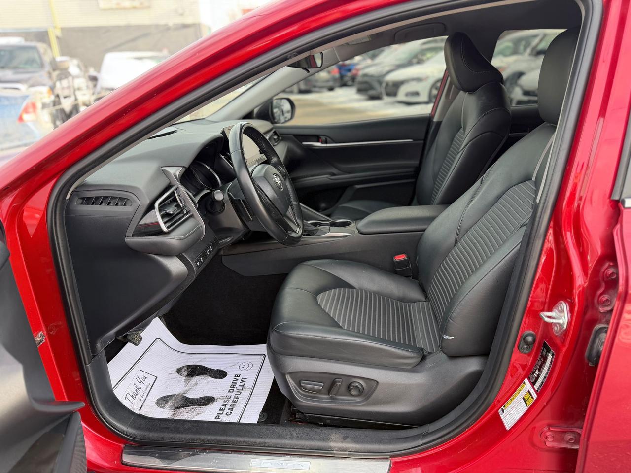 2021 Toyota Camry SE Photo