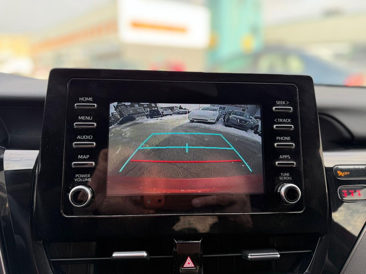 2021 Toyota Camry SE Photo