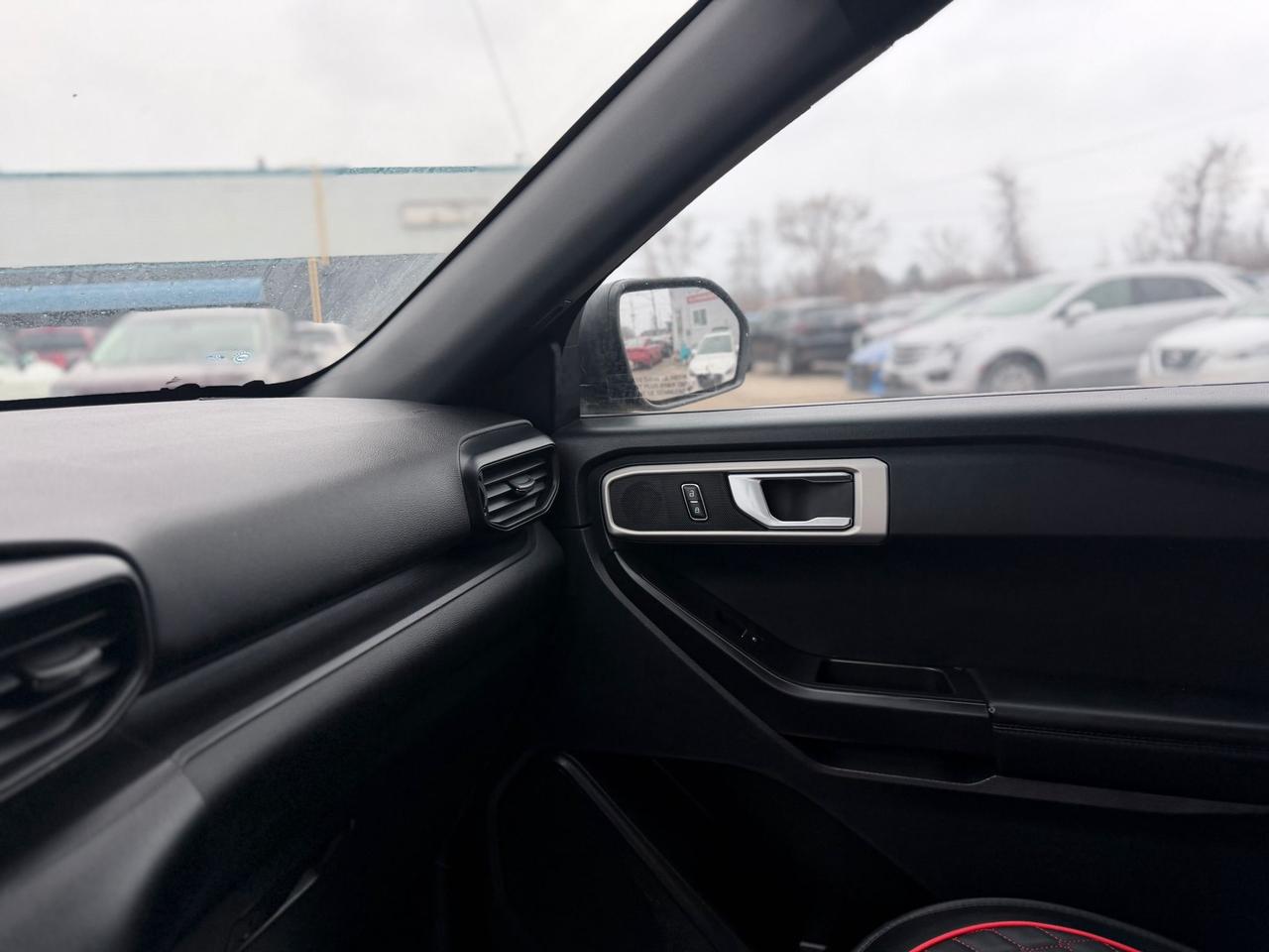 2022 Ford Explorer XLT Photo