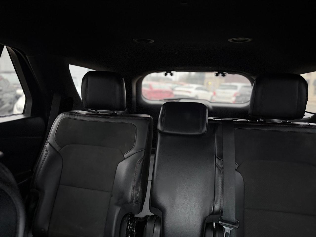 2022 Ford Explorer XLT Photo
