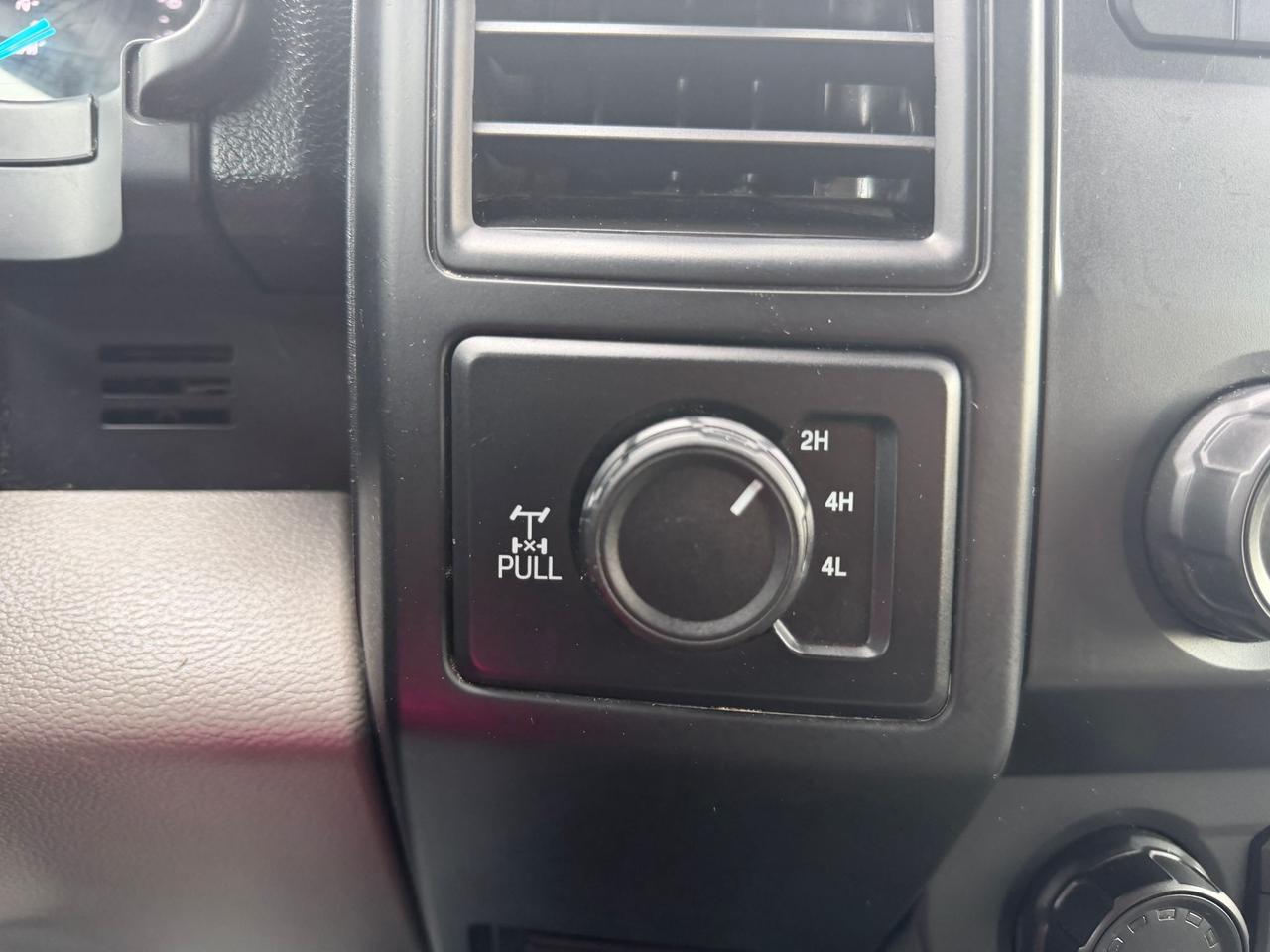 2020 Ford F-150 XL Photo