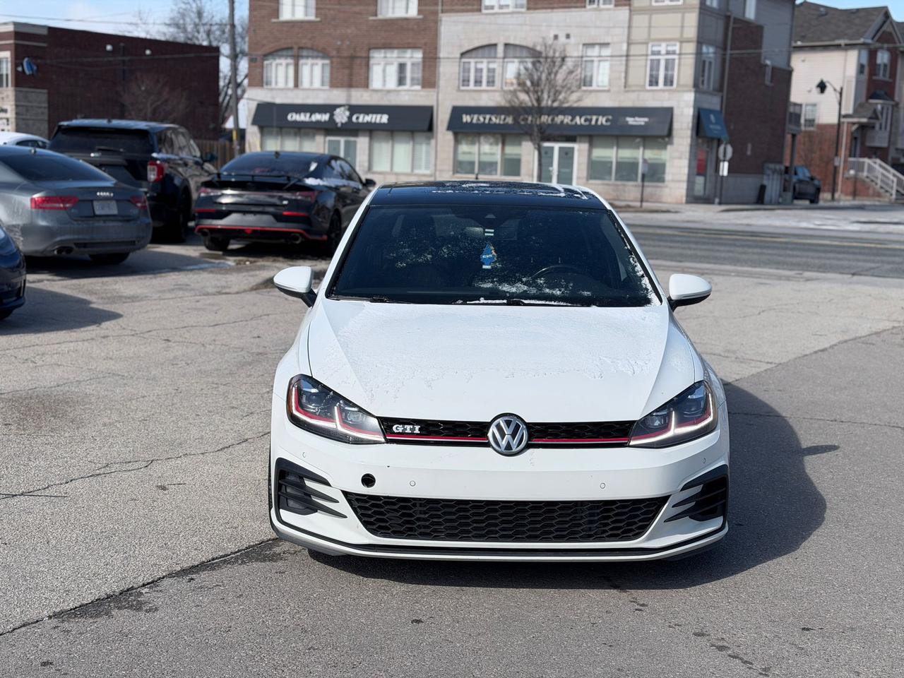 2018 Volkswagen Golf GTI SE Photo2