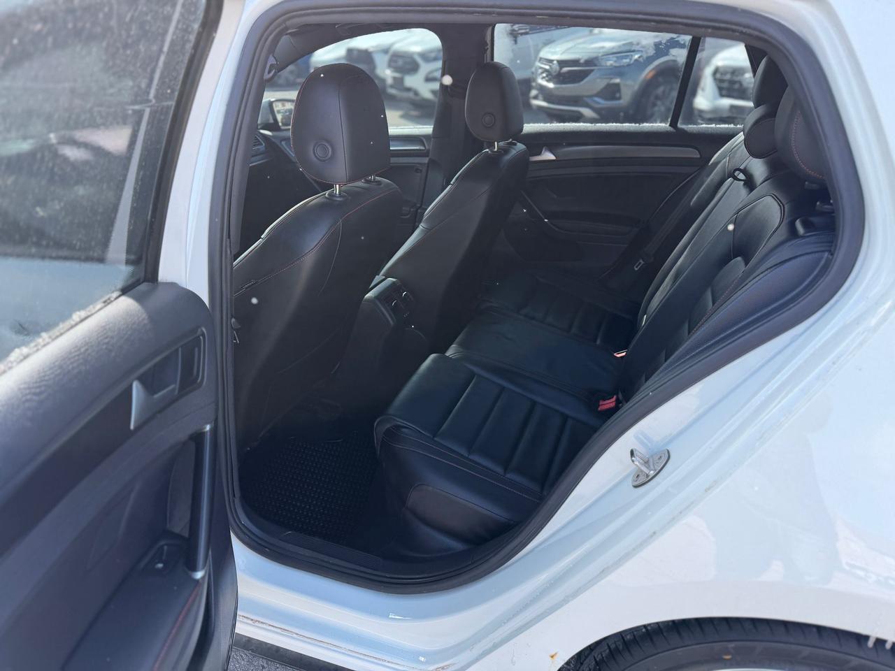 2018 Volkswagen Golf GTI SE Photo