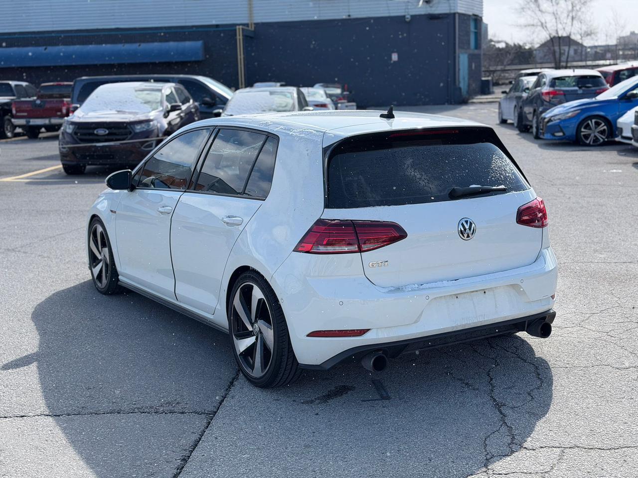2018 Volkswagen Golf GTI SE Photo