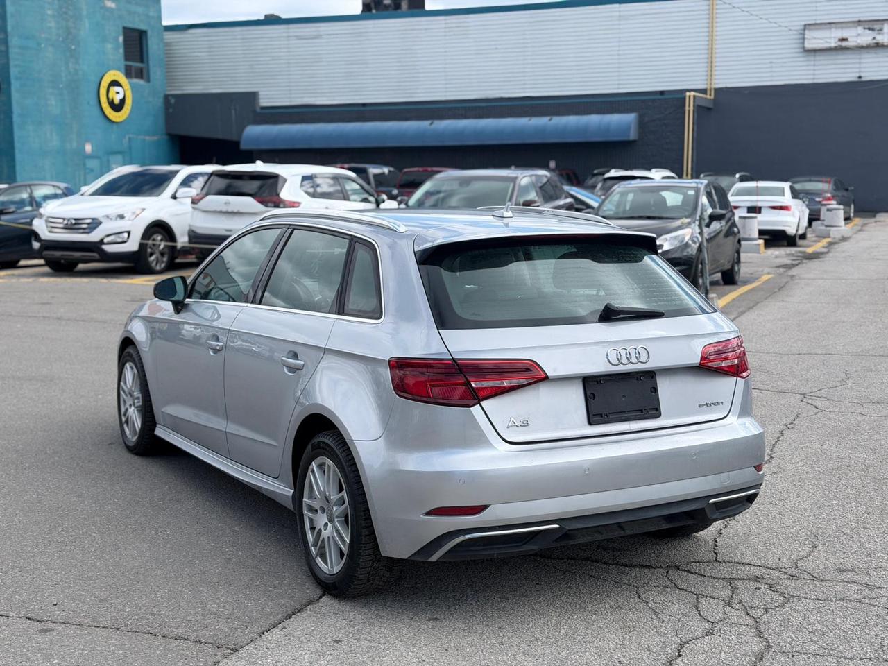 2017 Audi A3 e-tron Prestige Photo