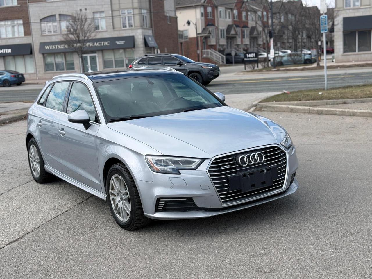 2017 Audi A3 e-tron Prestige Photo