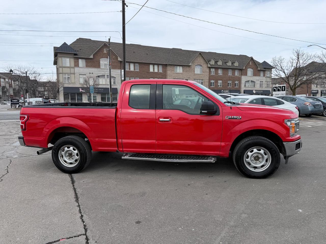 2018 Ford F-150 XLT Photo2
