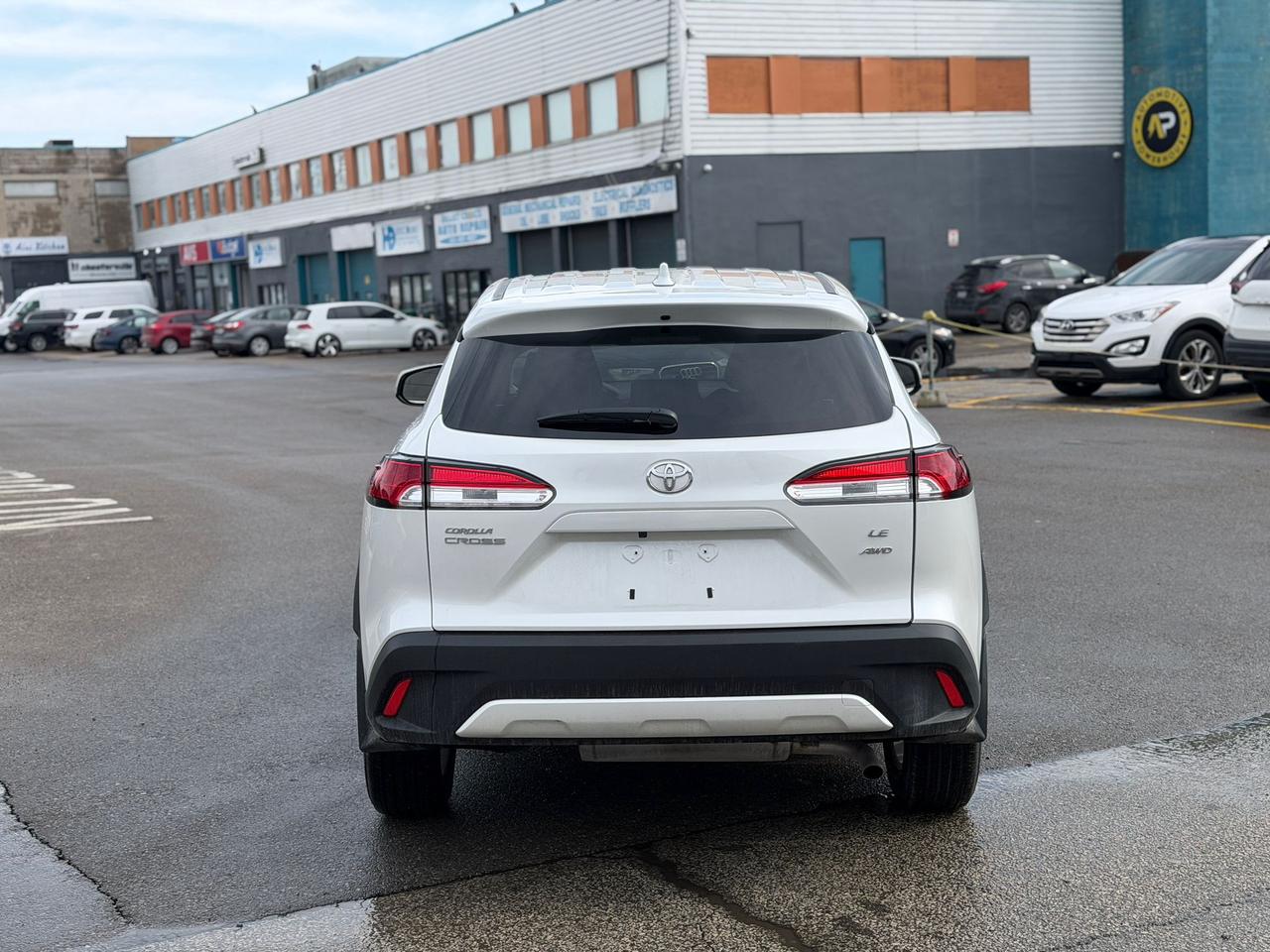 2024 Toyota Corolla Cross LE Photo