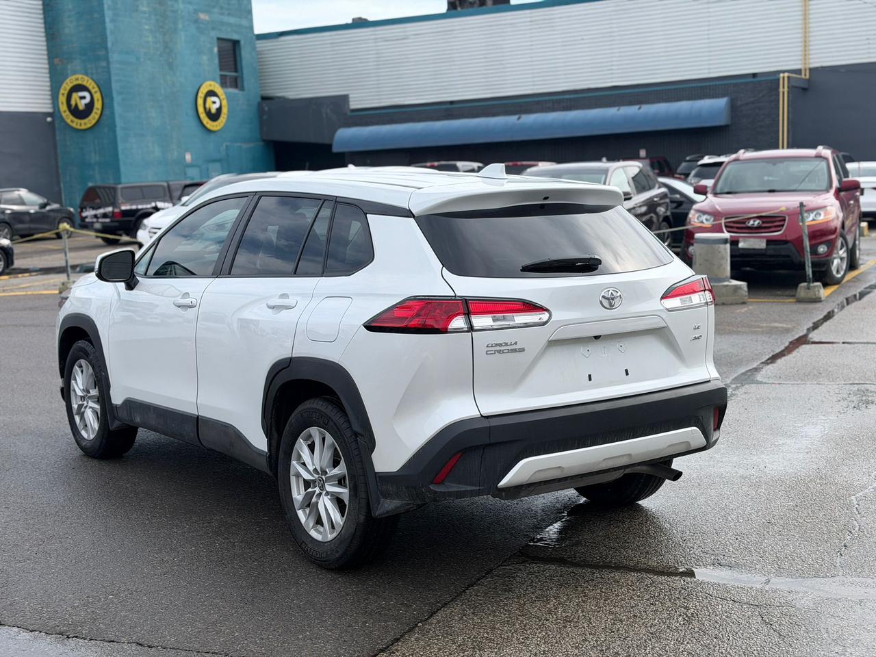 2024 Toyota Corolla Cross LE Photo