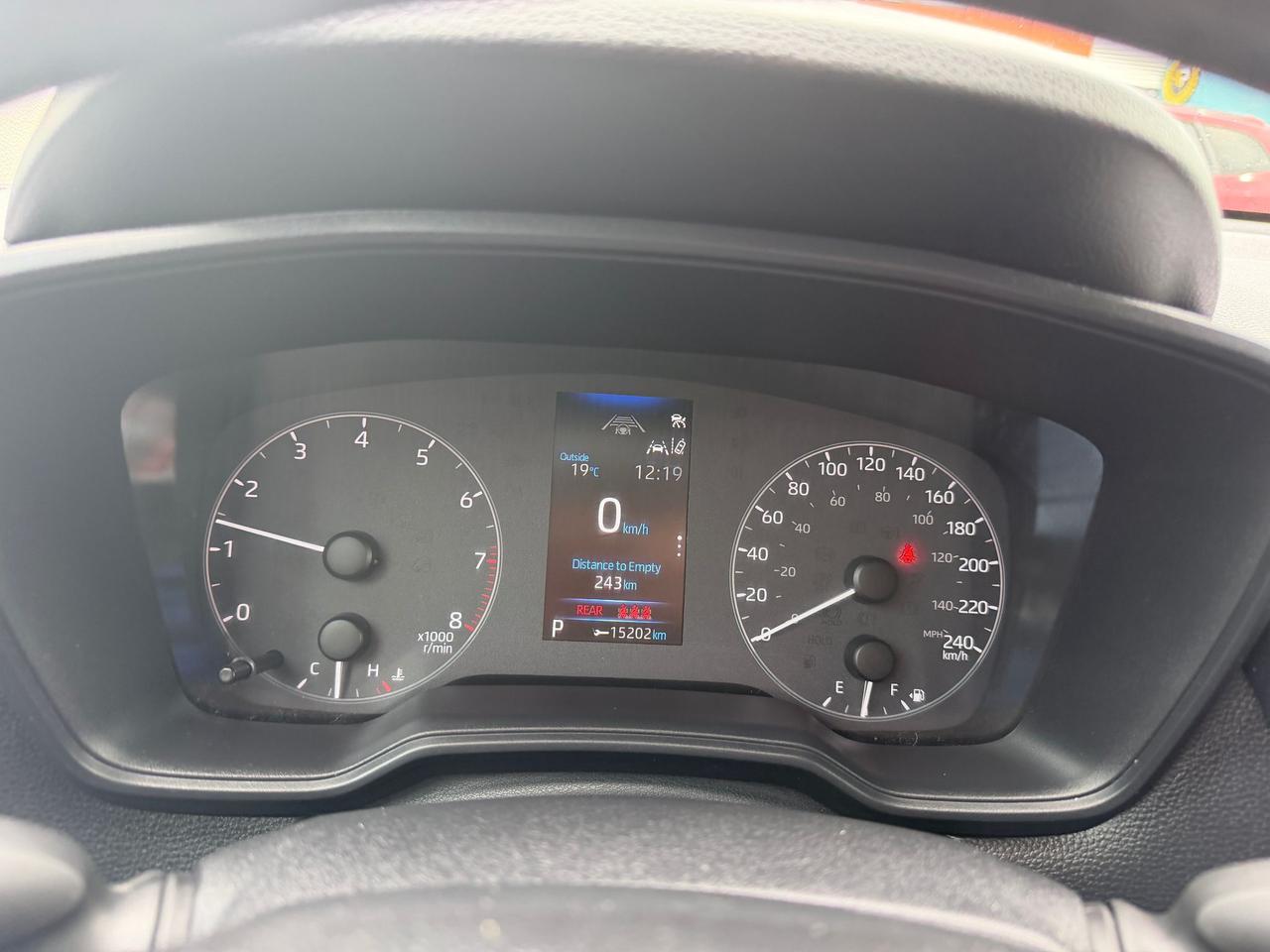 2024 Toyota Corolla Cross LE Photo