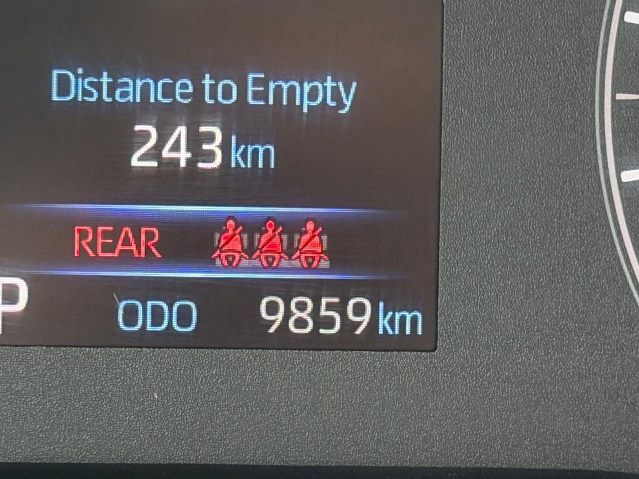 2024 Toyota Corolla Cross LE Photo