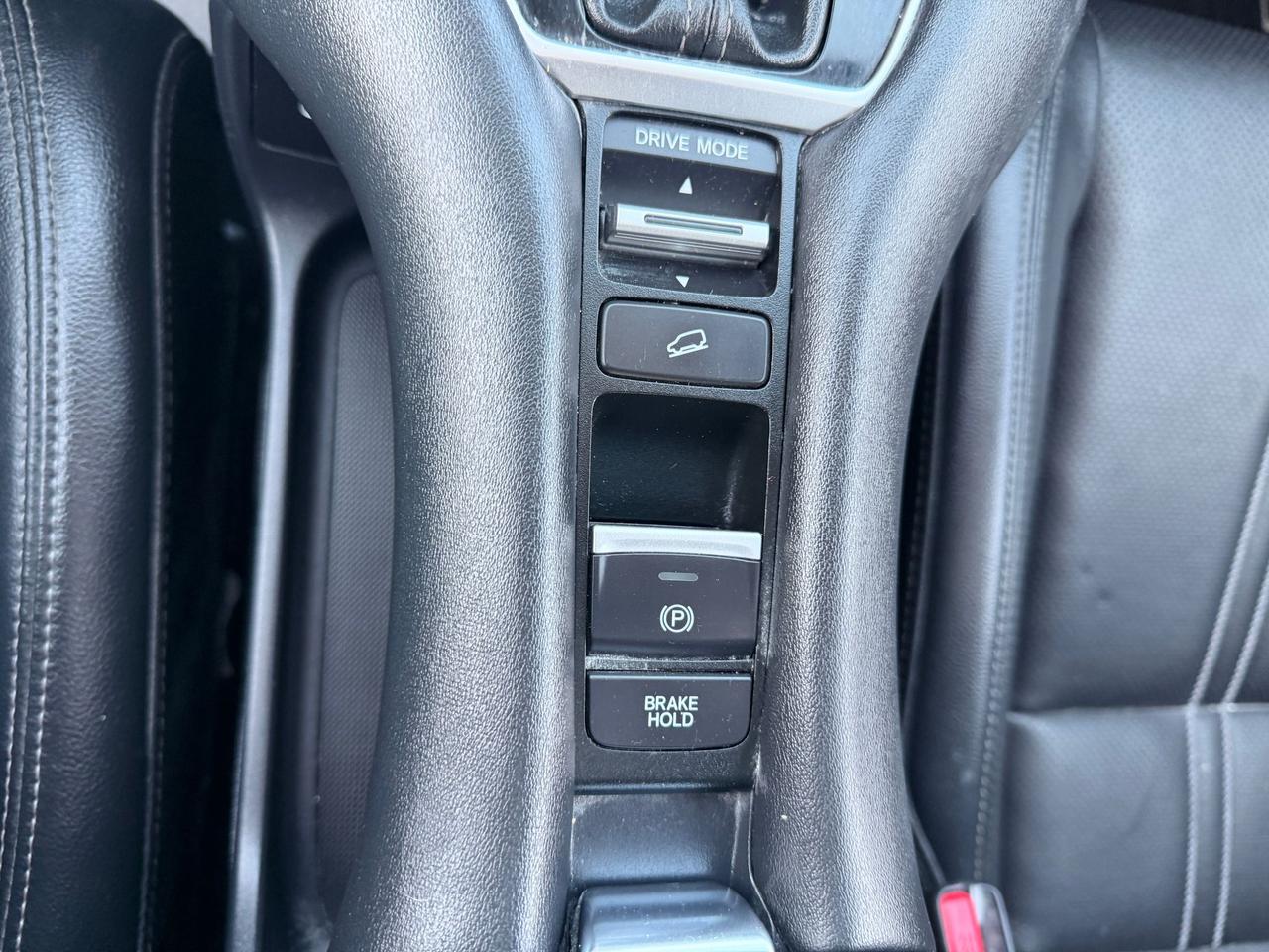 2024 Honda HR-V EX-L Photo