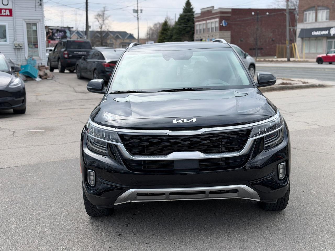 2023 Kia Seltos SX Photo2