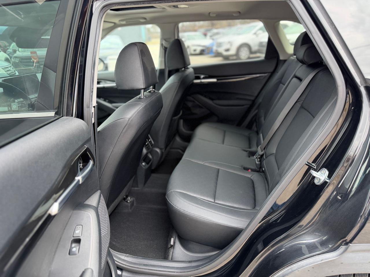 2023 Kia Seltos SX Photo