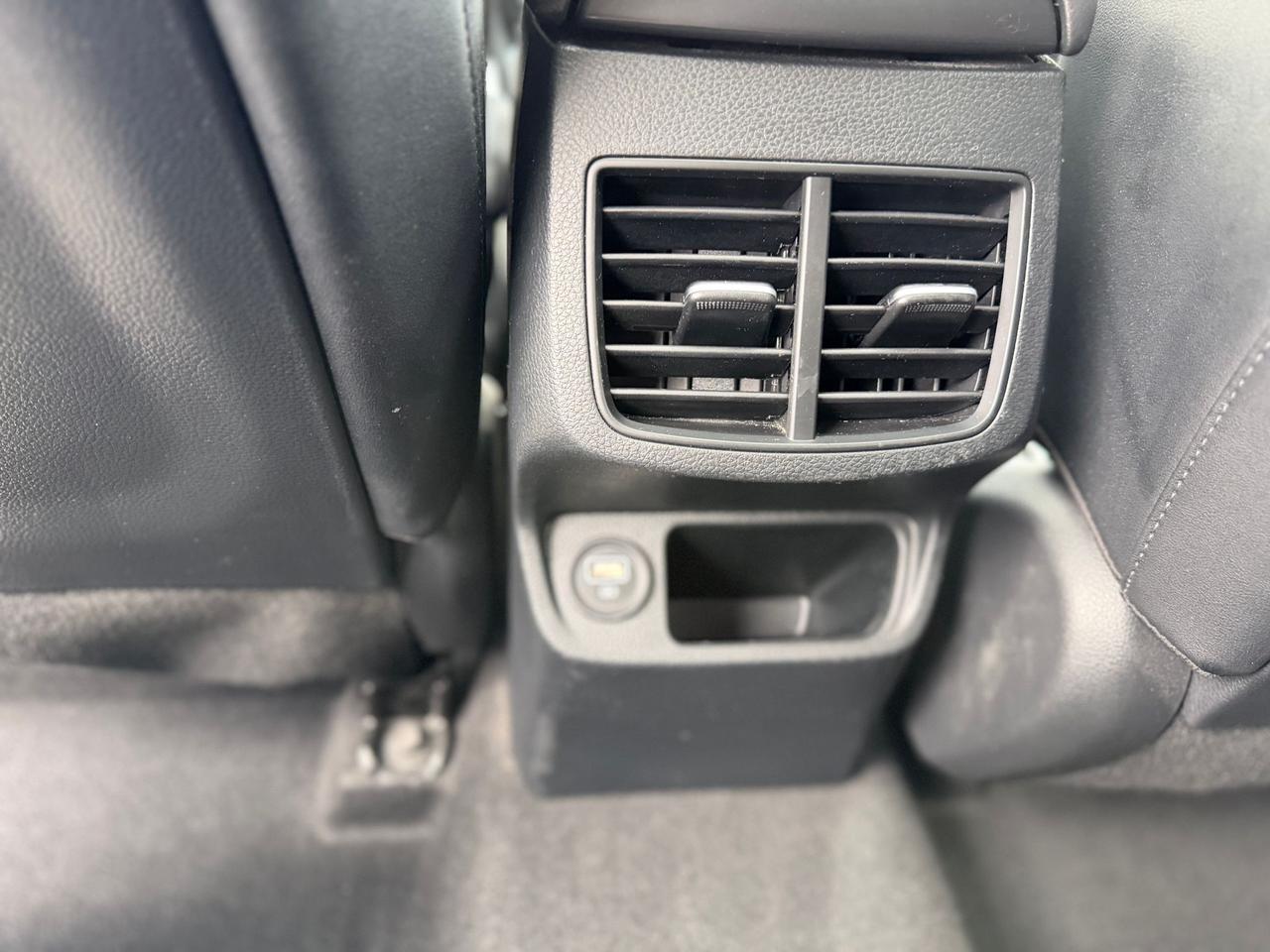 2023 Kia Seltos SX Photo