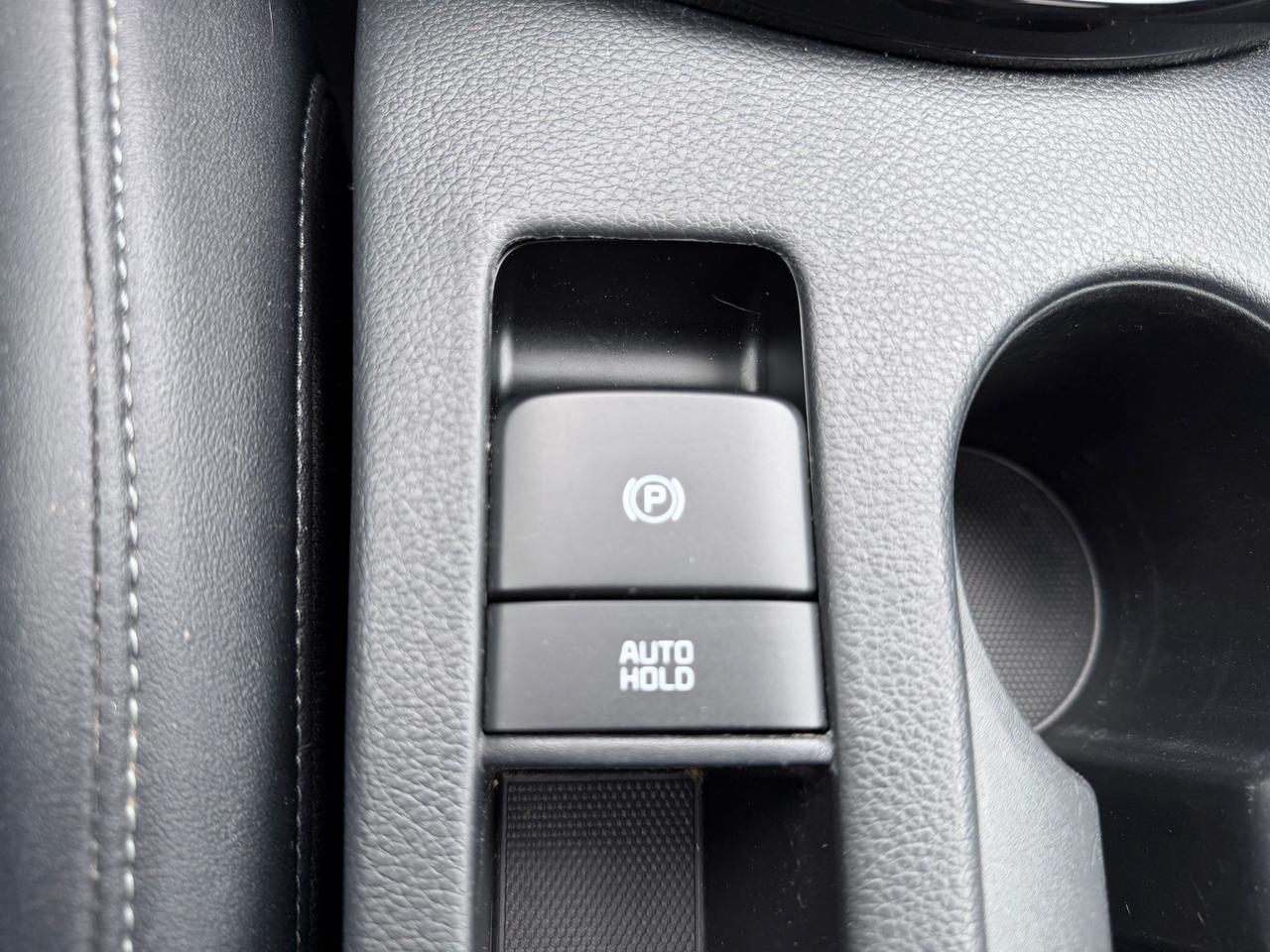 2023 Kia Seltos SX Photo