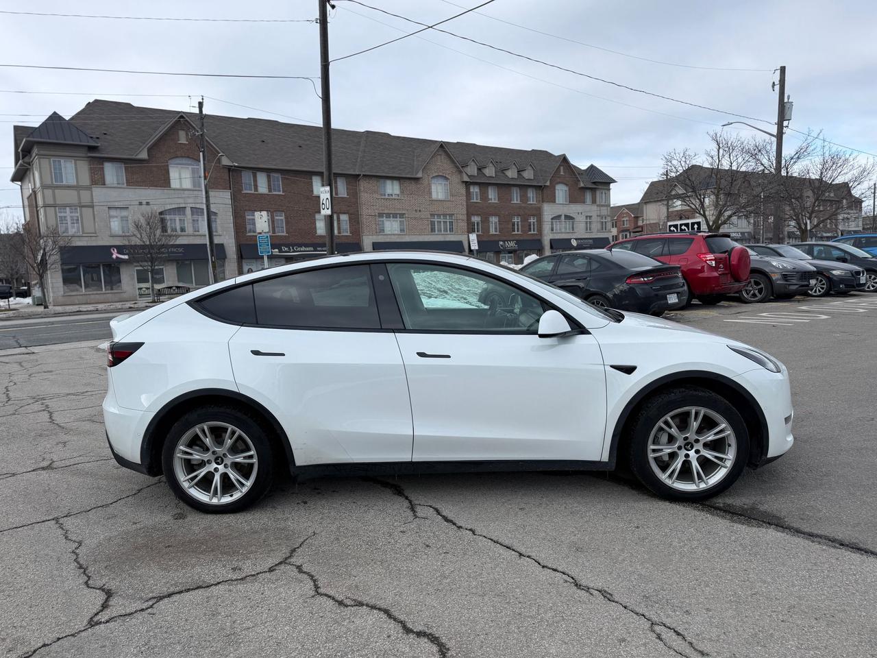 2021 Tesla Model Y LONG RANGE Photo