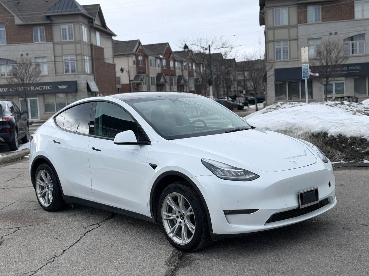 2021 Tesla Model Y LONG RANGE Photo