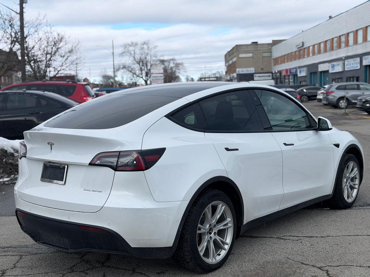 2021 Tesla Model Y LONG RANGE Photo