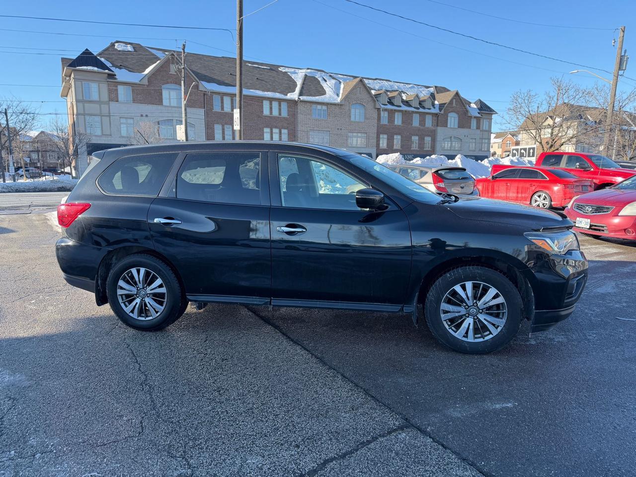 2018 Nissan Pathfinder S Photo3