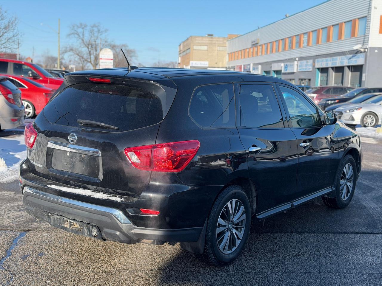 2018 Nissan Pathfinder S Photo