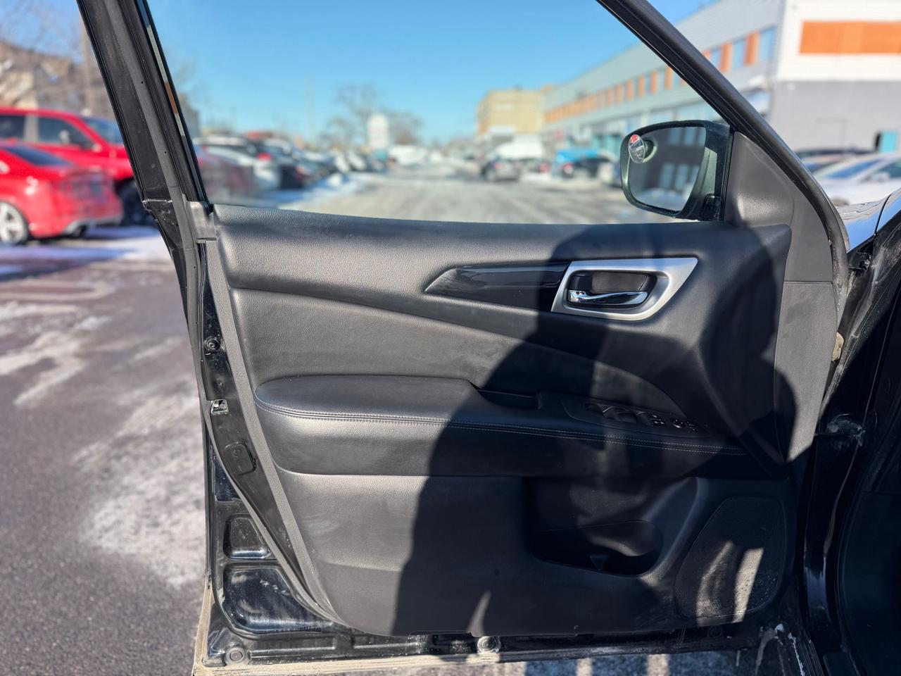 2018 Nissan Pathfinder S Photo