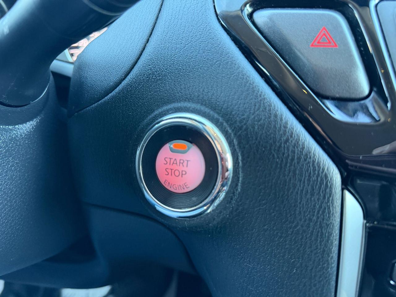 2018 Nissan Pathfinder S Photo