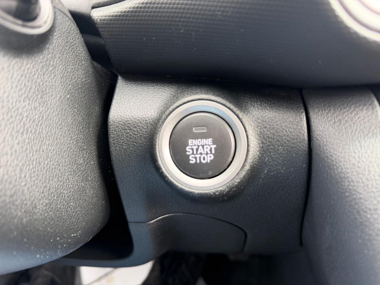 2019 Hyundai KONA SEL Photo