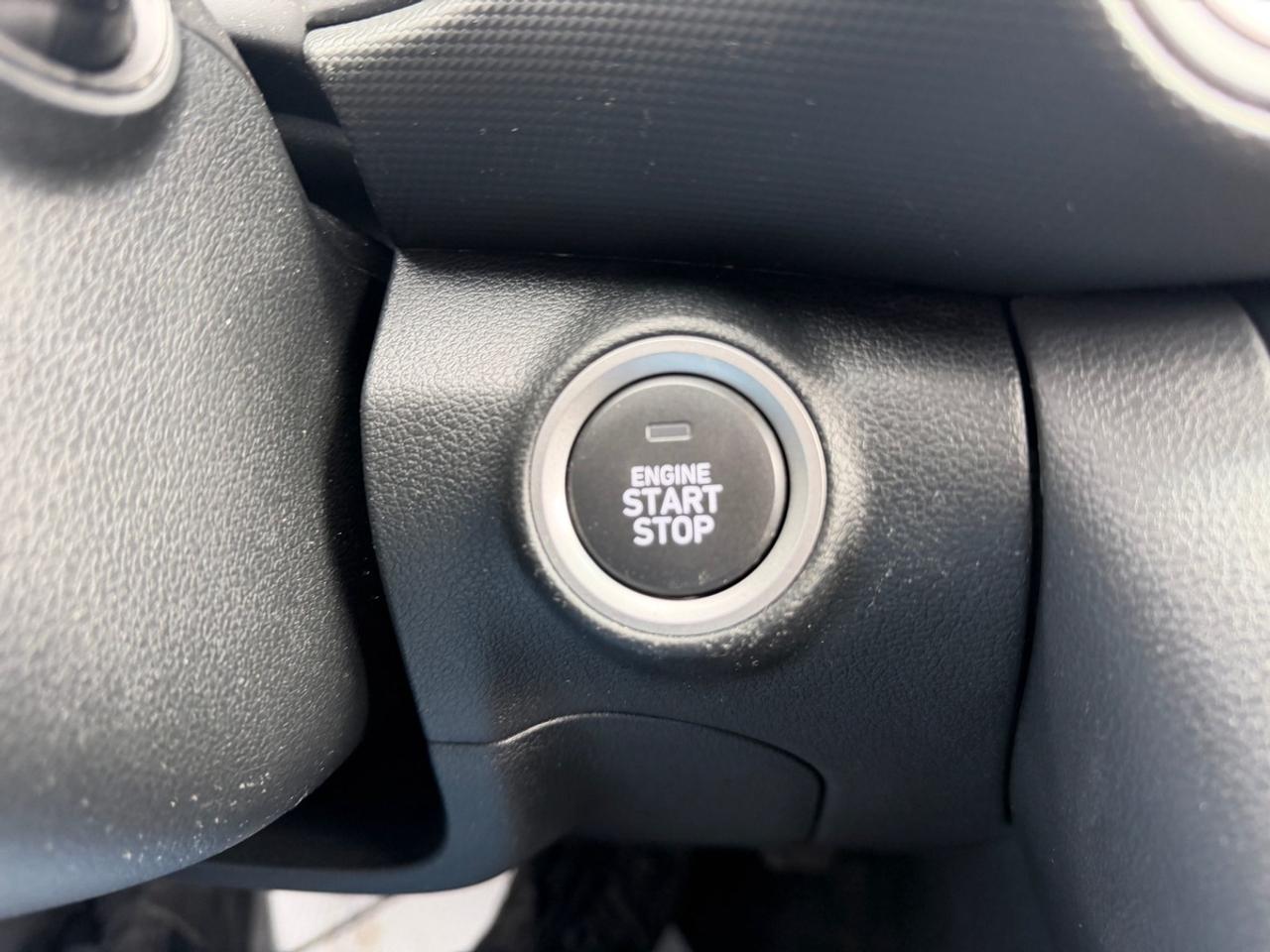 2019 Hyundai KONA SEL Photo