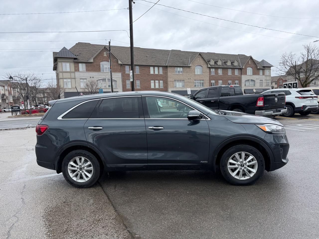 2020 Kia Sorento LX Photo