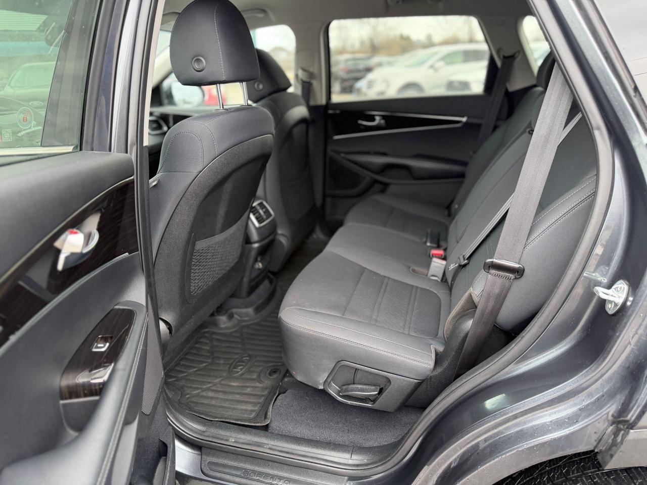 2020 Kia Sorento LX Photo