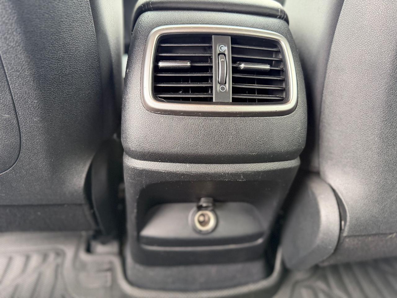 2020 Kia Sorento LX Photo