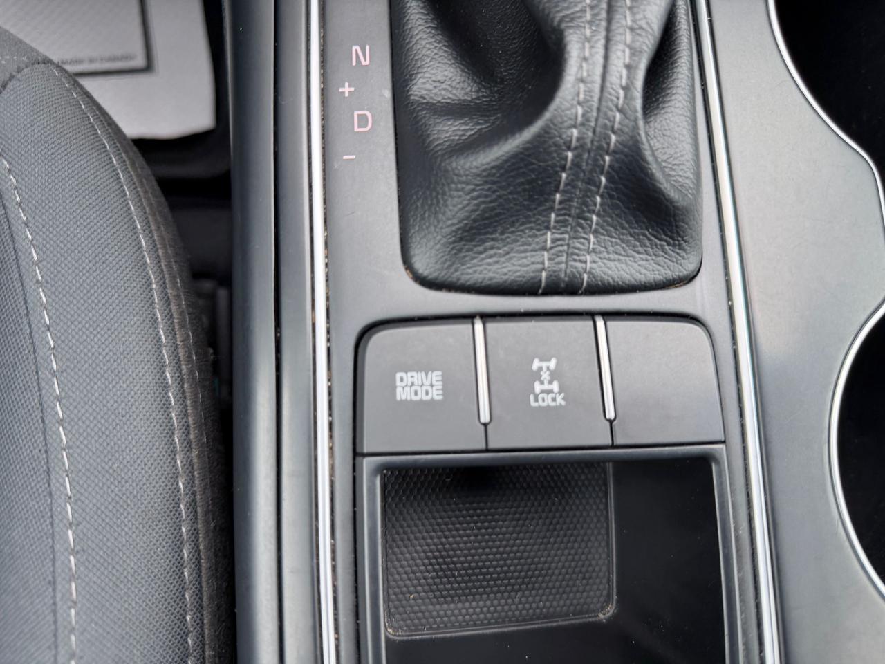 2020 Kia Sorento LX Photo