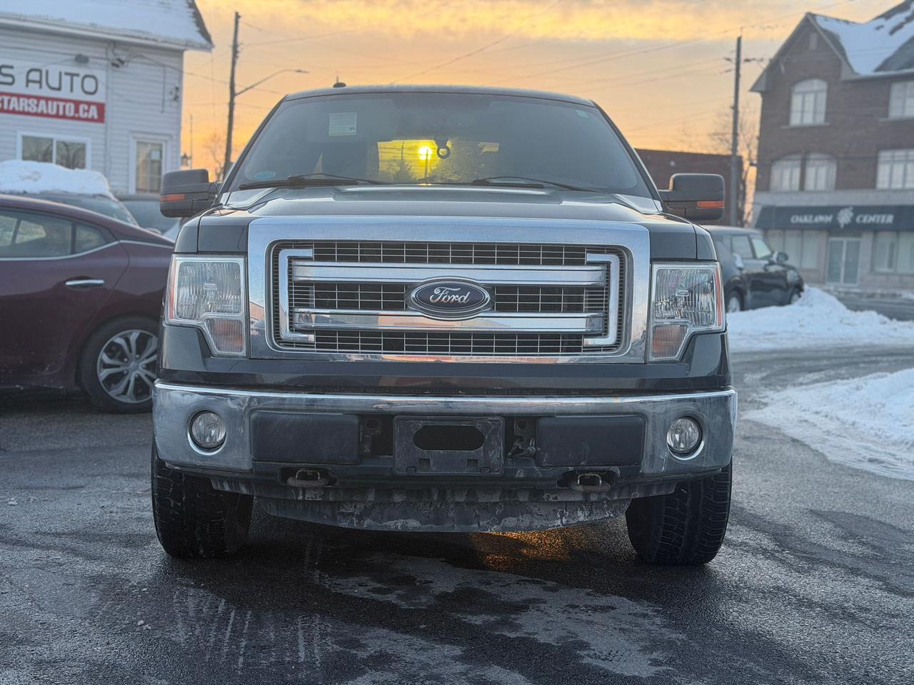 2014 Ford F-150 XLT Photo3