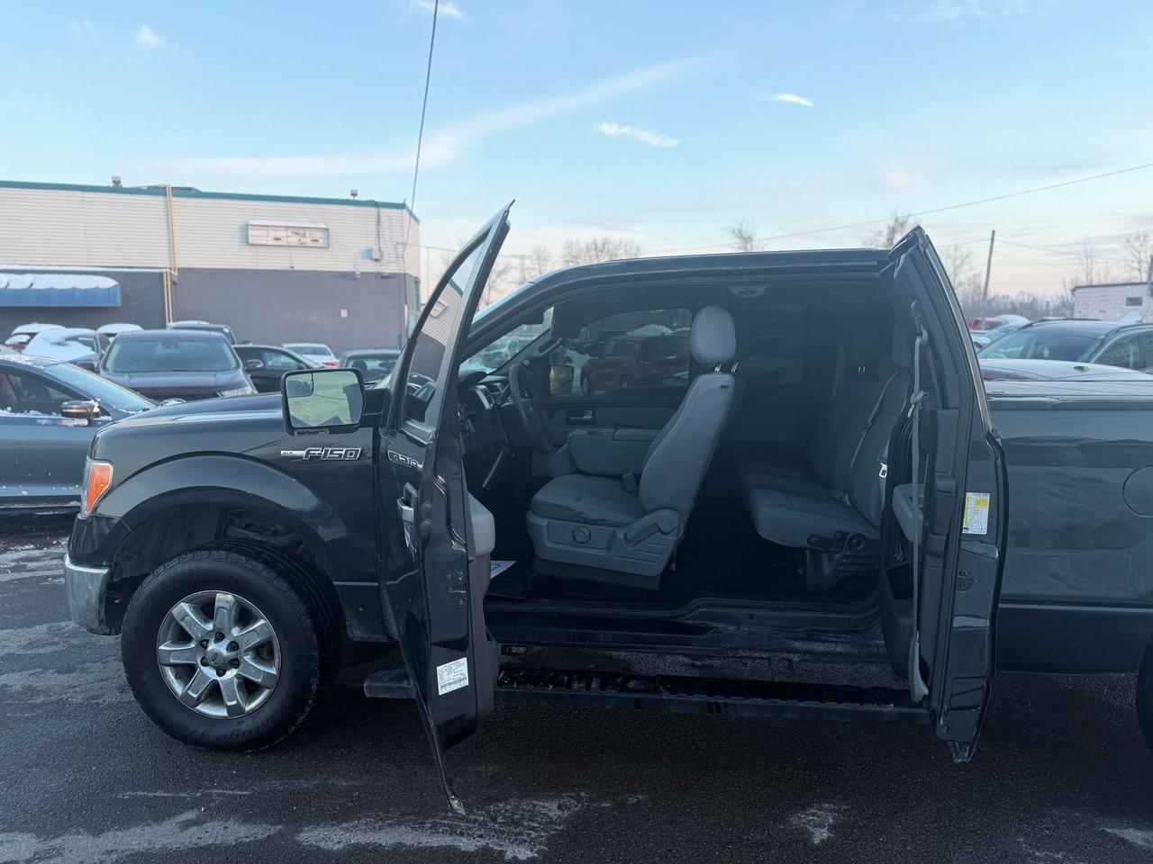 2014 Ford F-150 XLT Photo