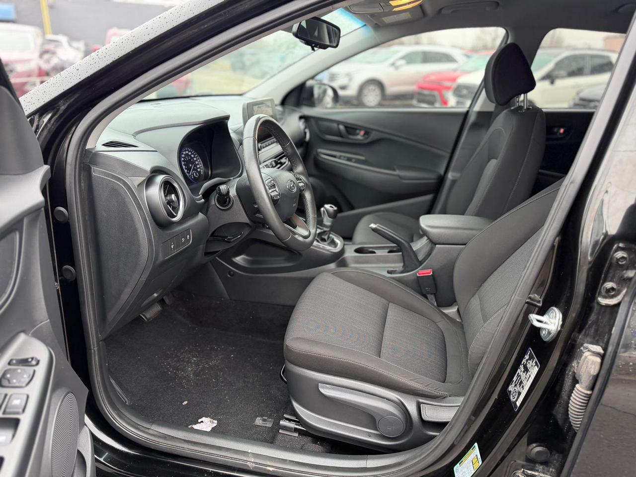 2022 Hyundai KONA SE Photo