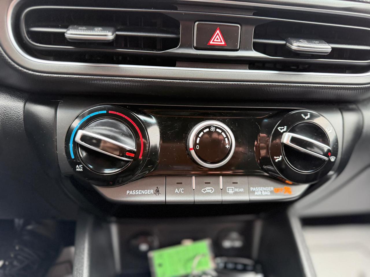 2022 Hyundai KONA SE Photo