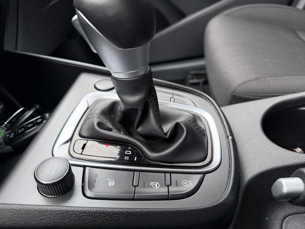 2022 Hyundai KONA SE Photo