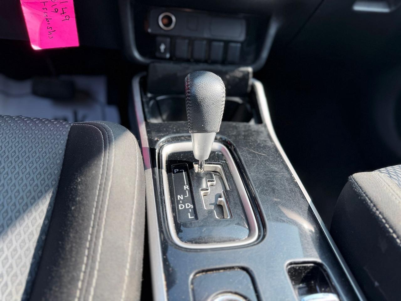 2019 Mitsubishi Outlander ES Photo