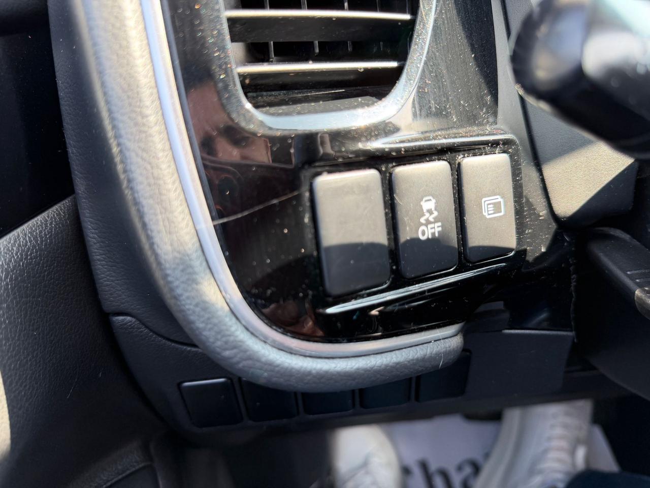 2019 Mitsubishi Outlander ES Photo