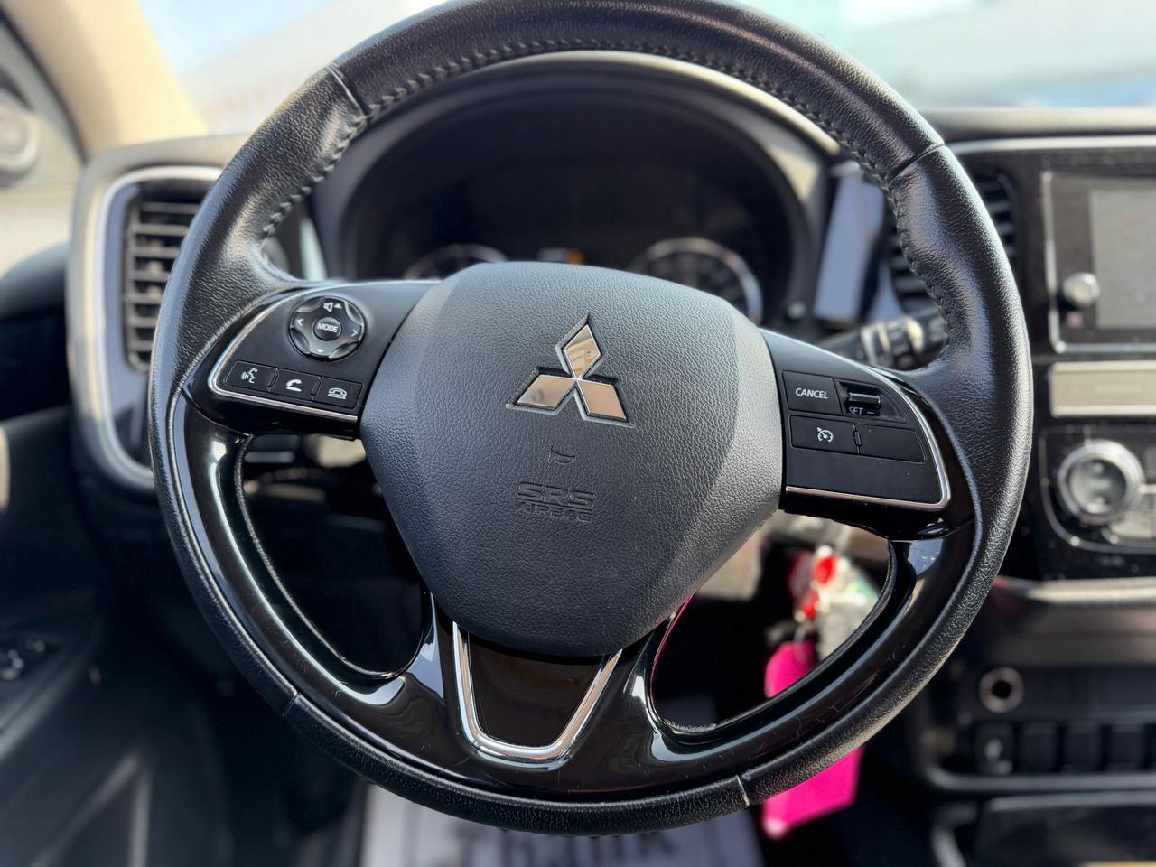 2019 Mitsubishi Outlander ES Photo