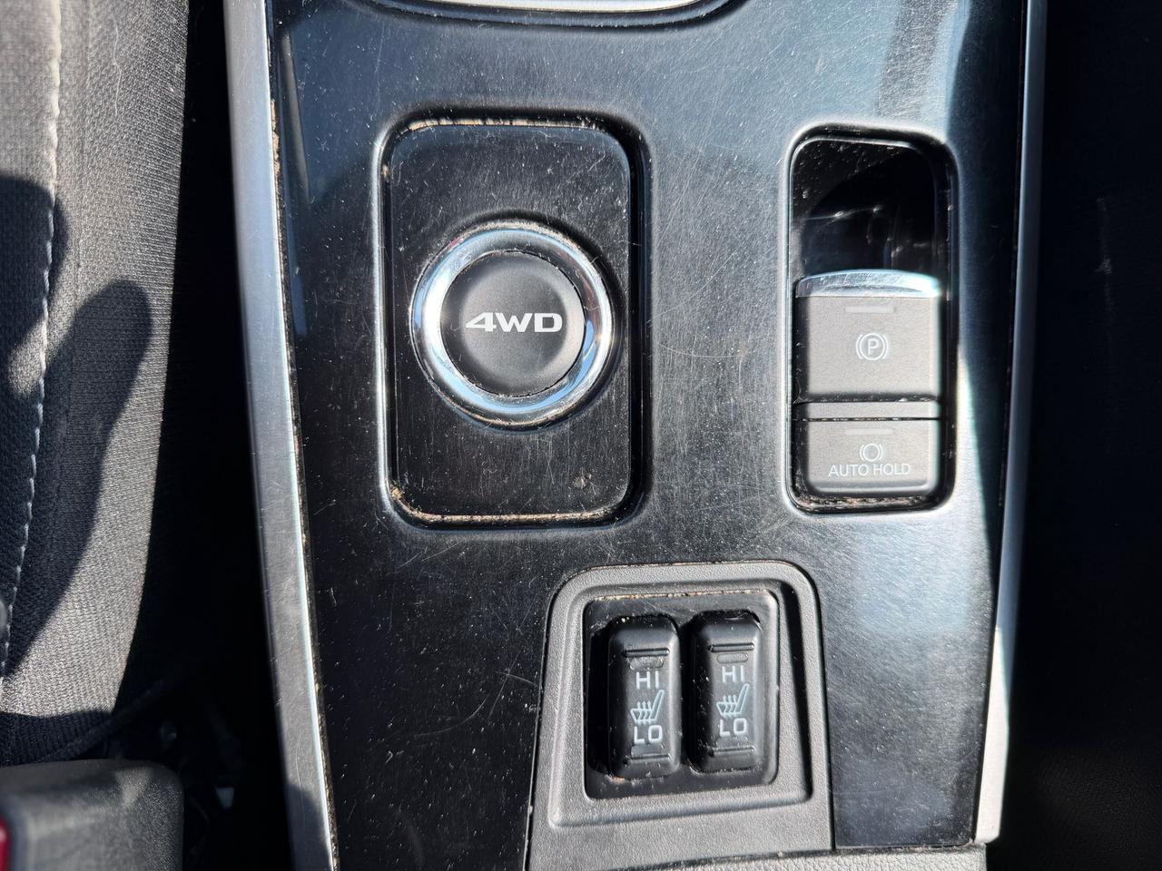 2019 Mitsubishi Outlander ES Photo